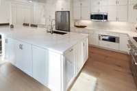 Spacious kitchen - perfect for entertaining.