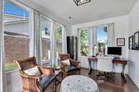 Look at all that natural light. Does anyone love natural light?