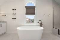 Soaking tub