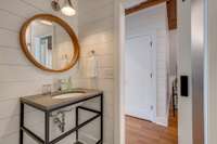 Carriage house full bathroom