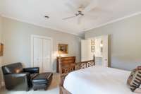 ....has an ensuite bath.