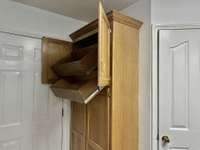 Convenient pull-out drawers offer easy access to kitchen essentials — no more digging through cluttered cabinets. Designed for both functionality and organization, this storage solution maximizes space and keeps everything within reach.