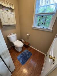 Separate toilet room