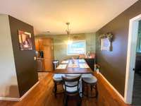 Perfect Space For Family Dinners!