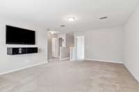 Upstairs bonus room with TV that stays!
