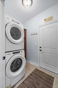 The laundry room is large enough for a side by side.