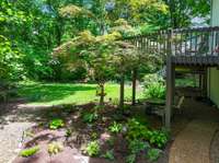 lovely sitting area under the deck