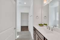 Full bath in main level guest suite
Previously built home, features and selections may vary