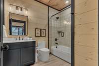 Interior of 5 bedroom rooftop cabin.  6 bedroom rooftop floor plan will vary.