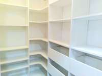HUGE PANTRY !!!