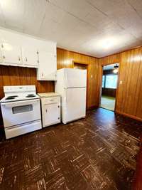 Nice size kitchen and dining area.