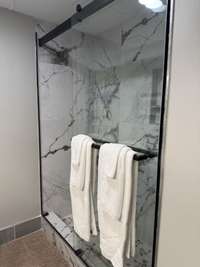 Oversized bath and guest towels included!