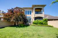 The private courtyard back is extremely private with a 6 foot stucco wall! Your own oasis!