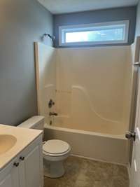 Hallway Bathroom between 2nd and 3rd Bedrooms