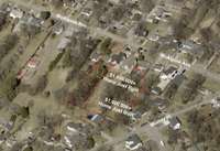 Red lines shown estimated property lines for 1326 McAlpine Ave.