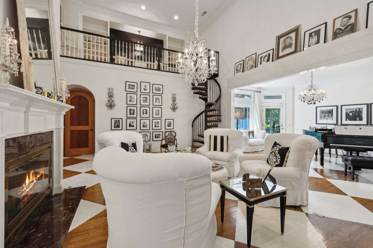 Gathering Parlor/Music Room