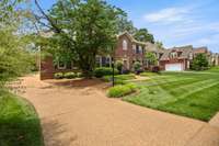 Charming 3-bed, 2-bath home at 109 Doral Ln, Hendersonville TN! Prime location, spacious layout, and fenced yard—perfect for families. Don't miss this Hendersonville gem!