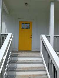Front porch/entry