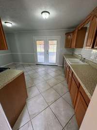 Eat in kitchen