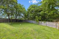 Large fenced yard!!