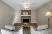 Additional lounging room - dining