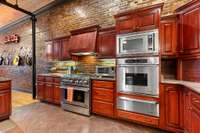 High-end Stainless steel appliances for the at-home chef