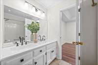 Double vanity in upstairs bathroom