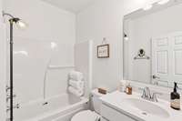 Guest bathroom virtual staging