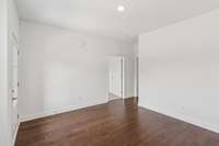 Front flex room, sitting room, office space