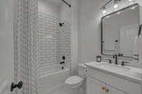 Full hallway bath