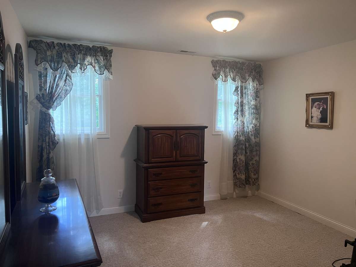 3rd bedroom upstairs