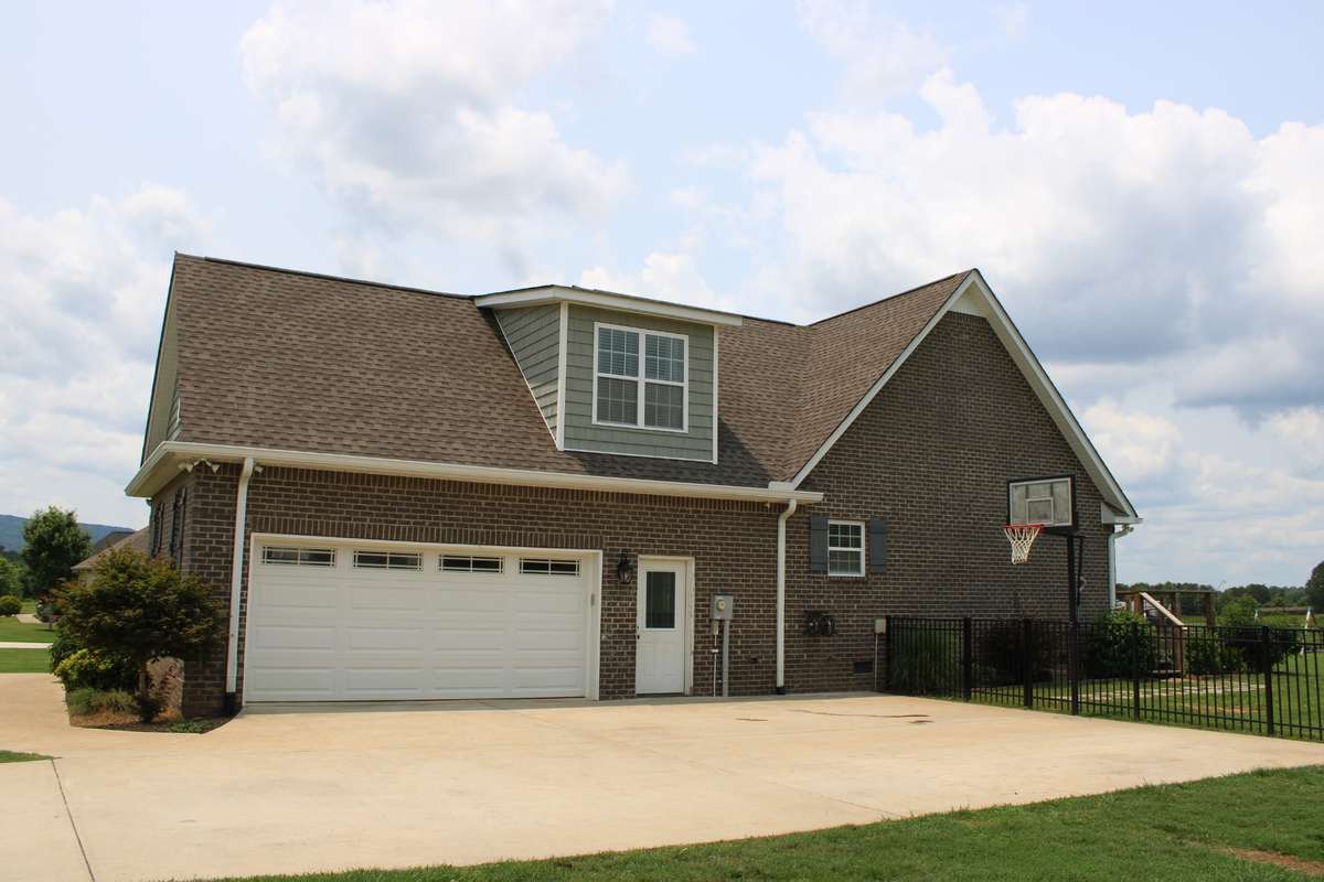 Side view of Attached Garage