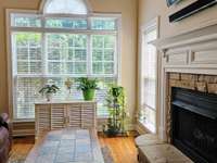Gas fireplace