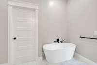 Master Tub