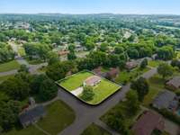 178 Chippendale Dr is calling you home!