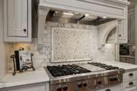 Wolf 6 burner gas cooktop, a true chefs dream!