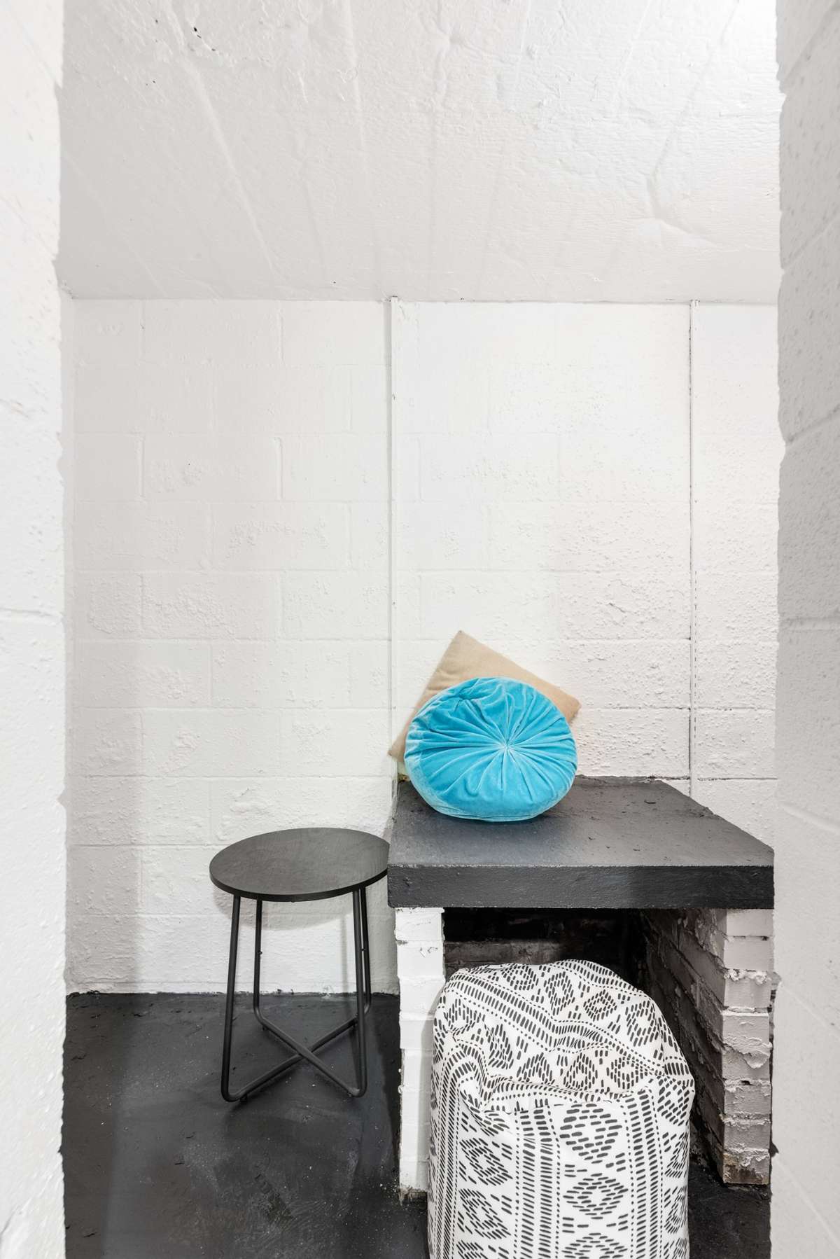Cozy Storm shelter in basement!