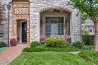 This home is located in walking distance to dining and shopping in the upscale Green Hills area of Nashville.