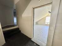 2669 Lick Creek: Front Unit upstairs hall