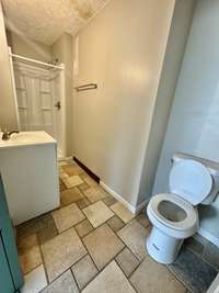 2669 Lick Creek: Back Unit full bath