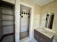 2685 Lick Creek:  Downstairs full bath