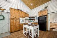 Nice Island in Kitchen.