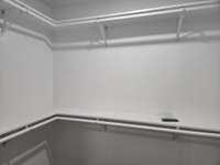 Large walk-in closet
Primary