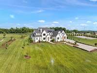 It is rare to find this much acreage, only minutes from historic Franklin, Tn