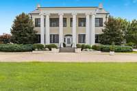 Foxland Club House