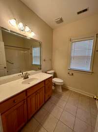 Full Bathroom 2