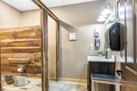 Ladies room...Ready to freshen up?