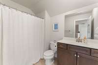 Full bath upstairs