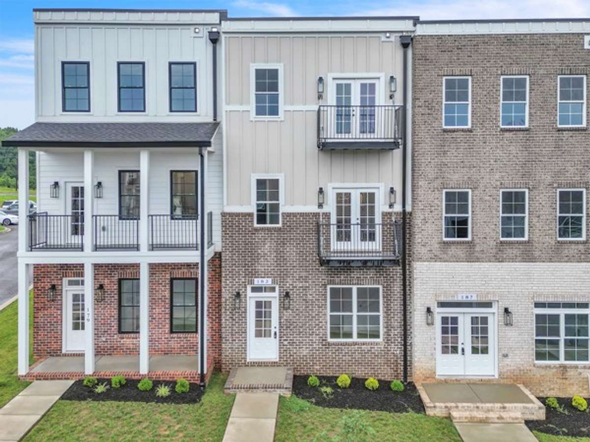 Welcome to 183 Charleston Ave!