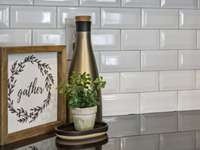 Another nice finishing touch is the Tiled Backsplash!